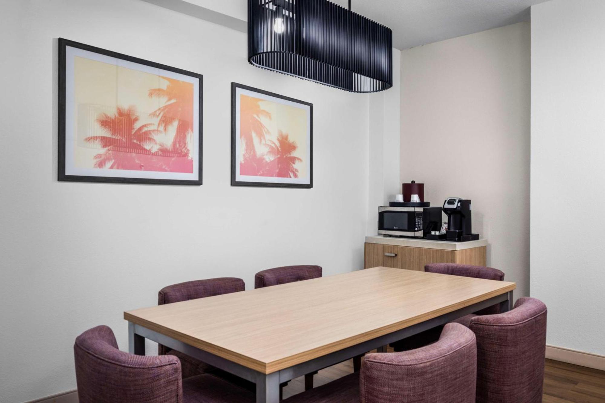 Hilton Garden Inn West Palm Beach Airport Exterior foto