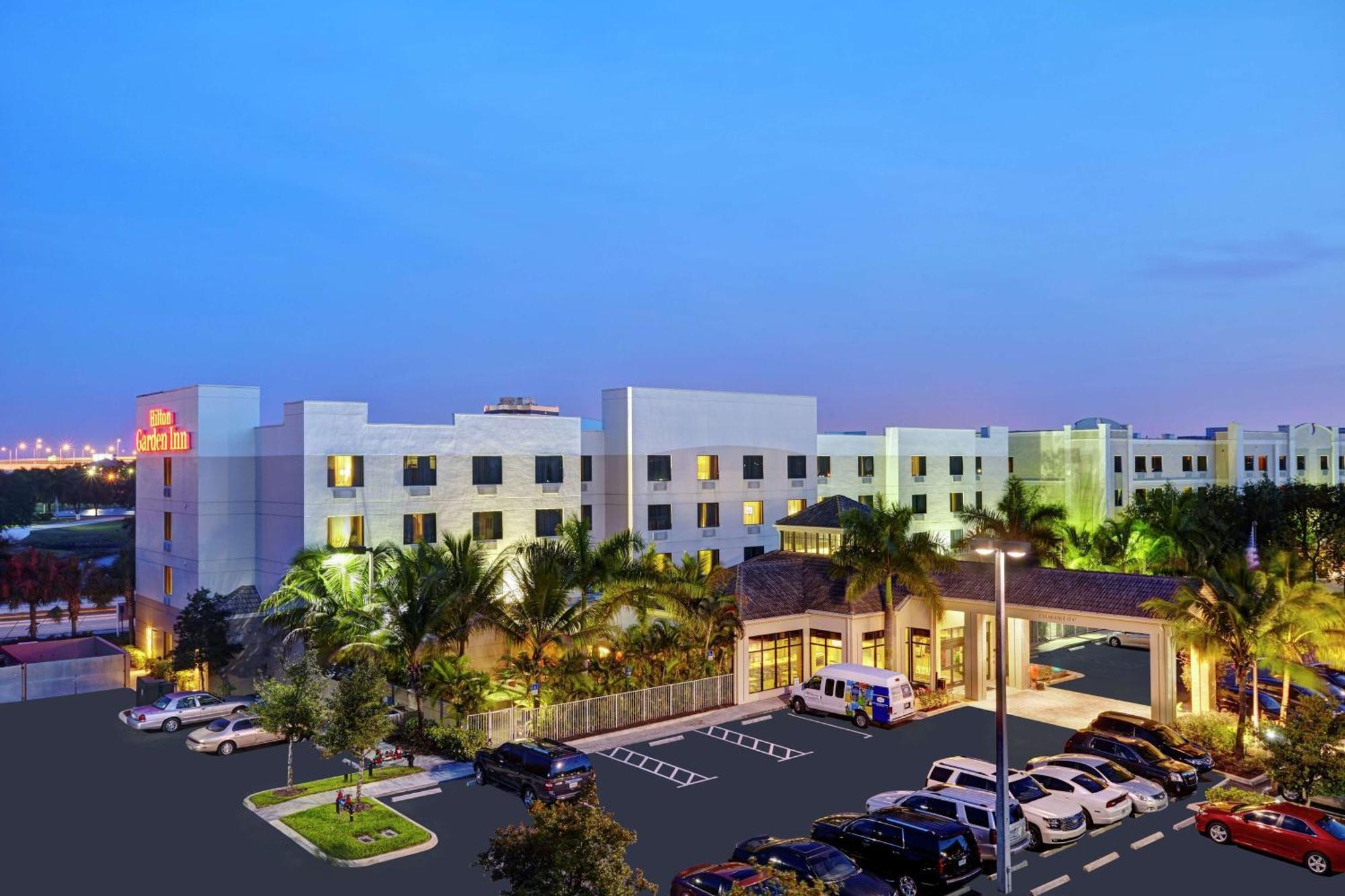 Hilton Garden Inn West Palm Beach Airport Exterior foto